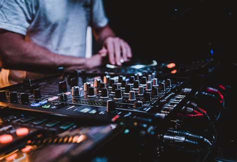 dj the bets
